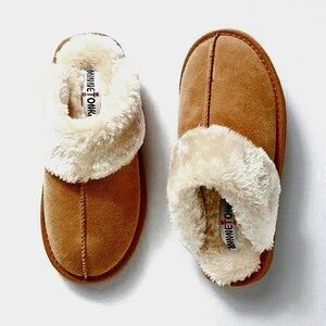 Minnetonka Winter Cozy Fluffy Faux Fur Brown Slippers Size 8 🌴✌️